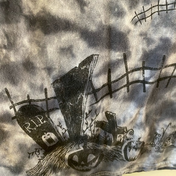 Disney The Nightmare Before Christmas tshirt - Picture 3 of 5